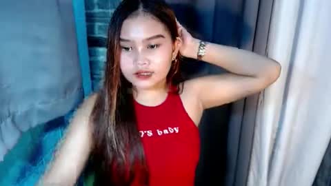Snapshot of miss_yannax chatting on 05-25-26, 02:12 yanna online show from 05-25-26, 02:12