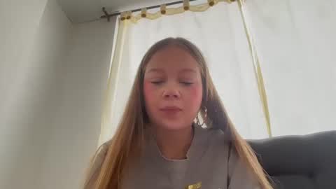 Alannah online show from 06-19-26, 04:55