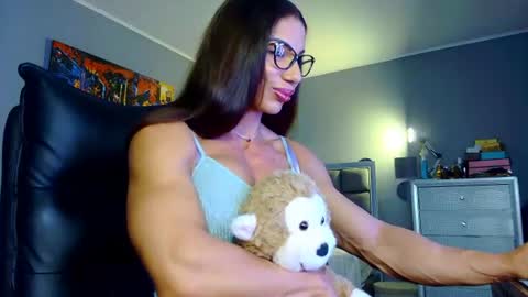 Alesyamuscledoll online show from 07-03-26, 08:26
