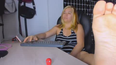 Snapshot of missalmafenix chatting on 05-21-26, 11:39 missalmafenix online show from 05-21-26, 11:39