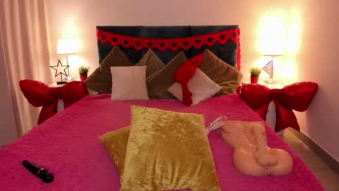 Angelina online show from 02-12-26, 10:27