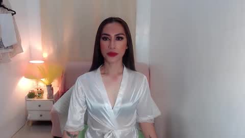 Snapshot of missangelxxx chatting on 10-21-25, 06:41 missangelxxx online show from 10-21-25, 06:41