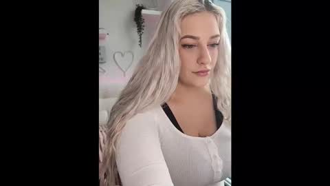 Bella Romano online show from 12-22-25, 07:44