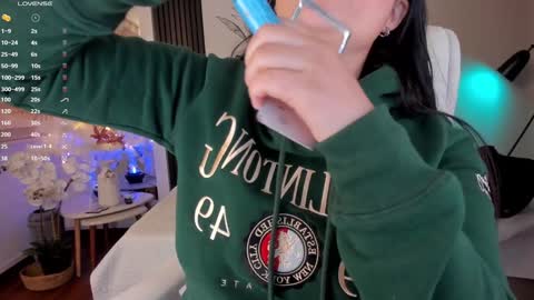 Snapshot of missbianca1 chatting on 12-27-24, 11:10 Bianca Torres online show from 12-27-24, 11:10