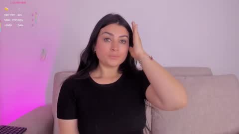 Snapshot of missbianca1 chatting on 11-07-25, 12:38 Bianca Torres online show from 11-07-25, 12:38