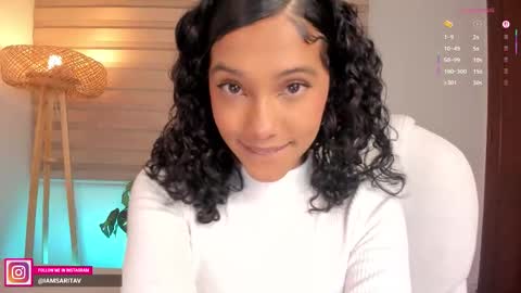 Snapshot of missbrasil_ chatting on 10-15-25, 12:27 Sara Vanegas online show from 10-15-25, 12:27