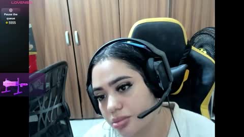 Snapshot of missbratz10_ chatting on 01-05-25, 12:09 missbratz10_ online show from 01-05-25, 12:09