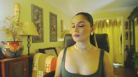 Snapshot of missbrownx chatting on 06-19-26, 06:56 Brownie -P online show from 06-19-26, 06:56