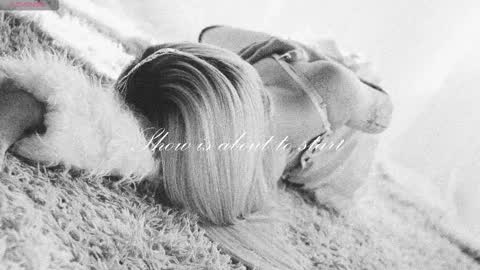 Chloe freelance model Please your thumbs up are important  online show from 09-22-25, 11:51