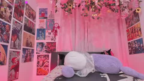 Snapshot of misscurvytop chatting on 05-31-26, 11:06 Vane online show from 05-31-26, 11:06