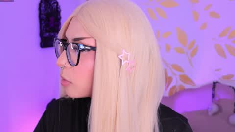 Snapshot of misselektra__ chatting on 10-30-25, 05:09 ELEKTRA online show from 10-30-25, 05:09