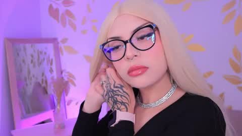 Snapshot of misselektra__ chatting on 11-25-25, 05:07 ELEKTRA online show from 11-25-25, 05:07