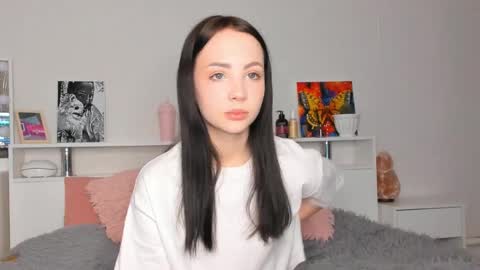 Hello dear my name Elisa online show from 05-10-26, 06:02