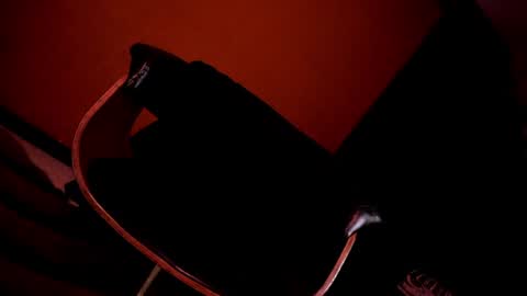 Snapshot of misselissehillx chatting on 06-19-26, 02:43 Miss Elisse H. online show from 06-19-26, 02:43