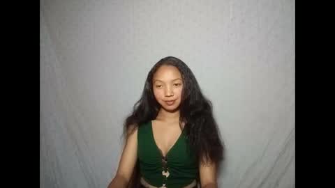 Snapshot of missfireangel chatting on 09-26-25, 04:22 MadagascarQueen online show from 09-26-25, 04:22