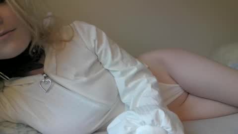 missflood online show from 03-12-26, 12:44