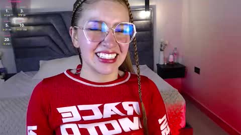 laila online show from 03-27-26, 07:35