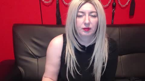 Snapshot of misskaliania chatting on 02-10-25, 02:37 MissKaliAnia online show from 02-10-25, 02:37