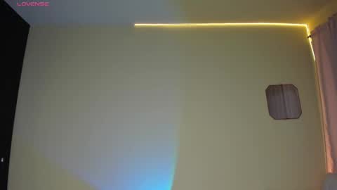 Kimberly Alejandra online show from 04-28-26, 11:32