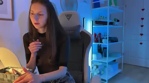 misslalii online show from 04-17-26, 05:27