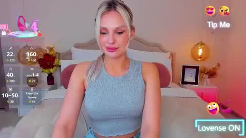 Snapshot of misslou_ chatting on 05-19-26, 05:14 Lou online show from 05-19-26, 05:14