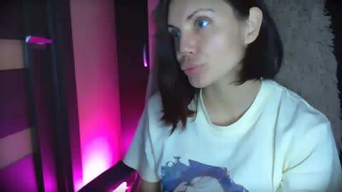 Misslovexq online show from 05-12-26, 03:31