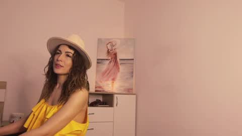 Snapshot of misslullu chatting on 03-06-25, 10:52 Lullu online show from 03-06-25, 10:52