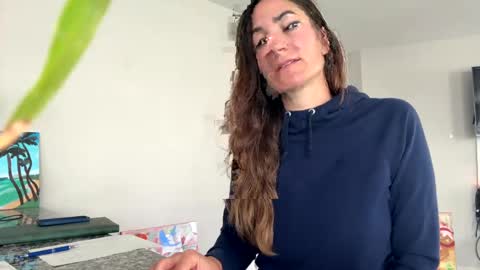 CreationQueen online show from 12-04-24, 05:22