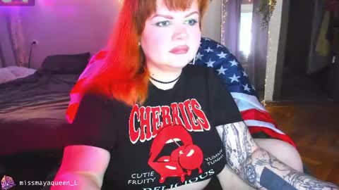 Snapshot of missmayaqueen chatting on 06-12-26, 11:20 Maya online show from 06-12-26, 11:20
