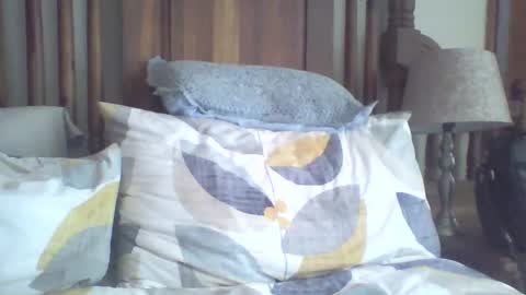 Snapshot of missmeandre chatting on 12-18-24, 07:47 4bdn couple online show from 12-18-24, 07:47