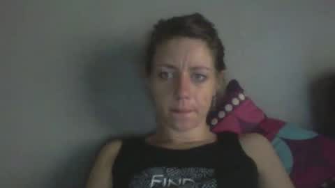 Snapshot of missmeandre chatting on 12-19-24, 03:52 4bdn couple online show from 12-19-24, 03:52