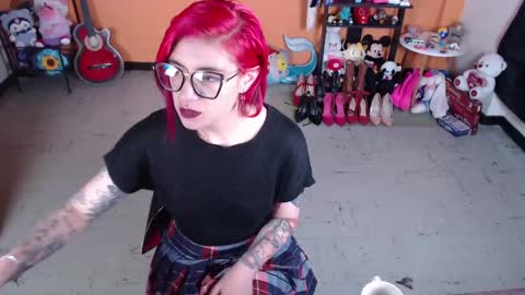 Miss Mia online show from 01-28-25, 01:05