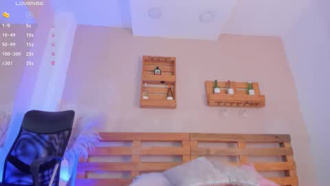 Mia  online show from 11-10-25, 11:53