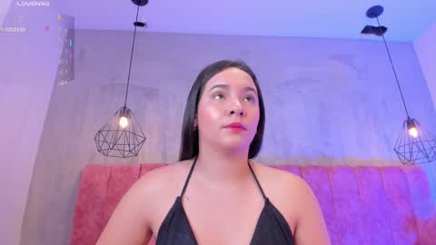Mia  online show from 05-18-26, 12:22