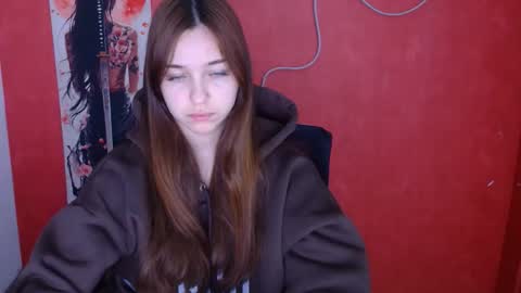 Mia online show from 01-12-26, 12:21