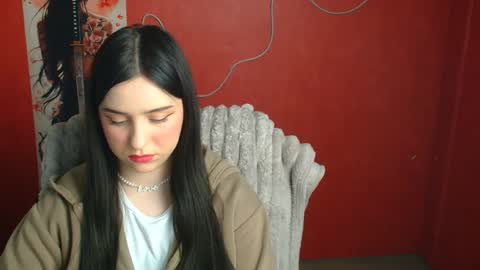 Mia online show from 04-27-26, 11:19