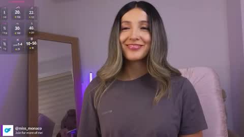 Snapshot of missmonaco chatting on 02-11-26, 03:33 Emma Rivera online show from 02-11-26, 03:33