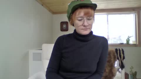 Snapshot of missmoonmagic13 chatting on 12-12-24, 10:20 Maxxx online show from 12-12-24, 10:20