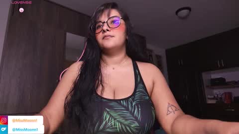 Snapshot of missmoonn chatting on 11-07-25, 11:38 MissMoon online show from 11-07-25, 11:38