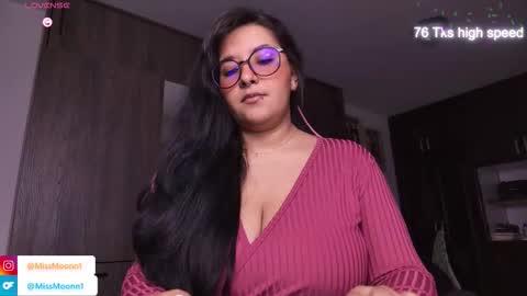 MissMoon online show from 11-18-25, 09:52