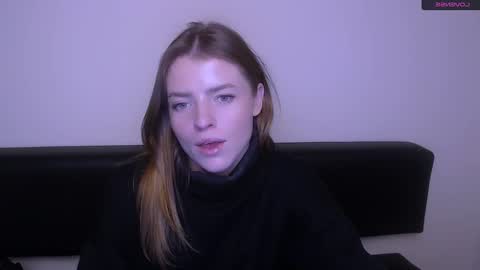 Snapshot of missoliviaa_ chatting on 12-13-24, 11:02 Olivia online show from 12-13-24, 11:02