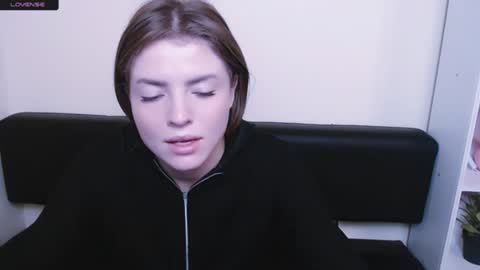 Snapshot of missoliviaa_ chatting on 01-08-25, 11:10 Olivia online show from 01-08-25, 11:10