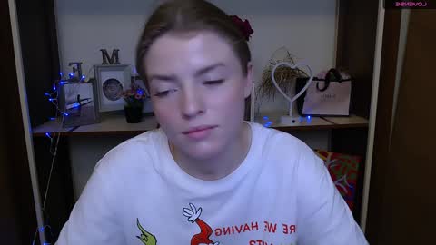 Snapshot of missoliviaa_ chatting on 01-09-25, 11:36 Olivia online show from 01-09-25, 11:36