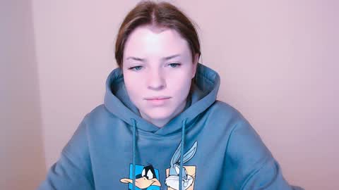 Snapshot of missoliviaa_ chatting on 01-11-25, 10:51 Olivia online show from 01-11-25, 10:51