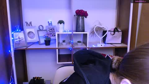 Snapshot of missoliviaa_ chatting on 01-13-25, 08:05 Olivia online show from 01-13-25, 08:05