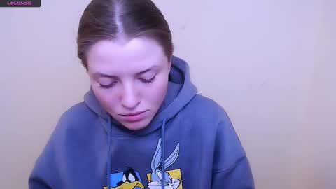 Snapshot of missoliviaa_ chatting on 01-29-25, 03:47 Olivia online show from 01-29-25, 03:47