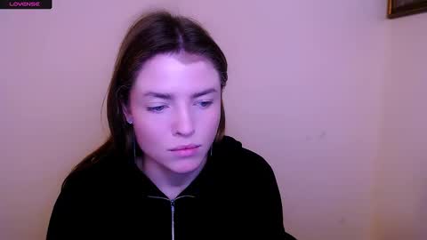 Snapshot of missoliviaa_ chatting on 01-30-25, 12:37 Olivia online show from 01-30-25, 12:37