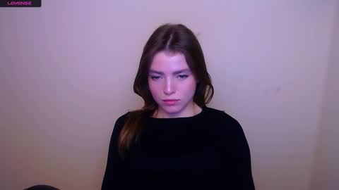 Snapshot of missoliviaa_ chatting on 02-16-25, 10:54 Olivia online show from 02-16-25, 10:54