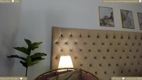 Snapshot of misspinkroom chatting on 07-18-26, 06:45 Renata online show from 07-18-26, 06:45