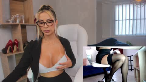 Miss Rhodes online show from 01-21-25, 07:17